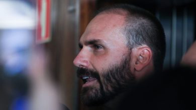 STF analisa pedido de prisão de Eduardo Bolsonaro