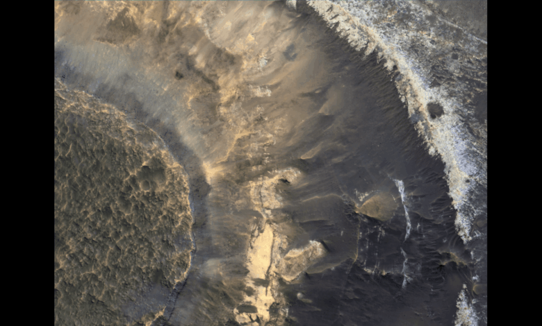 NASA investiga camadas de argila em busca de vida em Marte