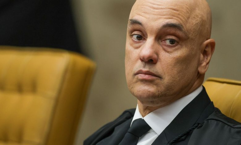 STF decreta prisão domiciliar de Bolsonaro em decisão judicial