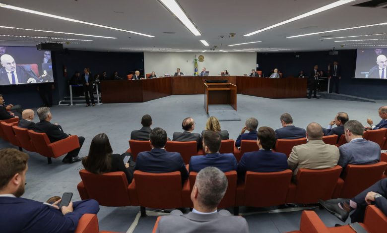 STF julgará Bolsonaro e aliados em processos de decisão
