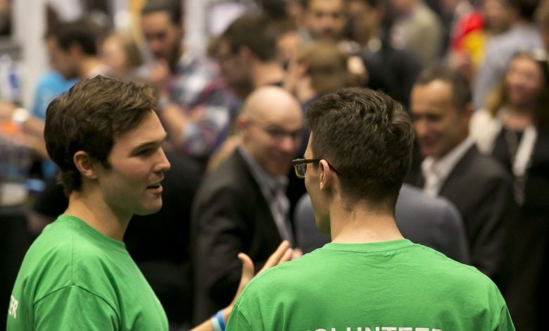 Oportunidades de voluntariado abertas para Disrupt 2025