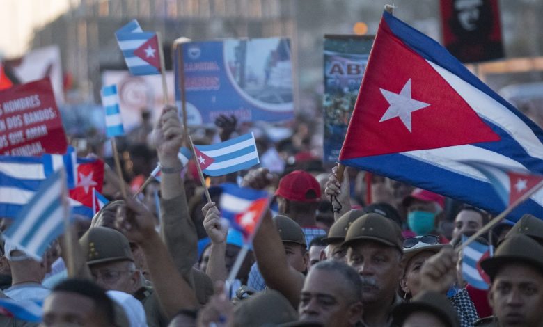 EUA cancelam vistos médicos e ampliam isolamento de Cuba