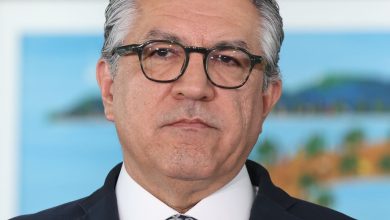 Padilha critica Trump e defende sanção da OMS sobre vacina
