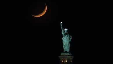 NASA observa encontro da Lua crescente com a estrela Spica