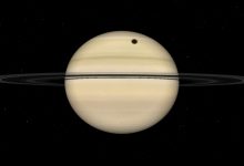 NASA observa satélite Titan obscurecer Saturno em 19 de agosto