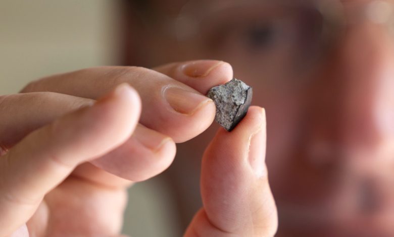 NASA investiga meteorito que atravessou telhado na Geórgia