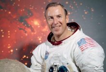 NASA lamenta a morte de Jim Lovell, comandante da Apollo 13