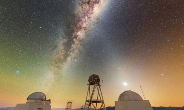 Telescópios da NASA capturam luz zodiacal no Chile