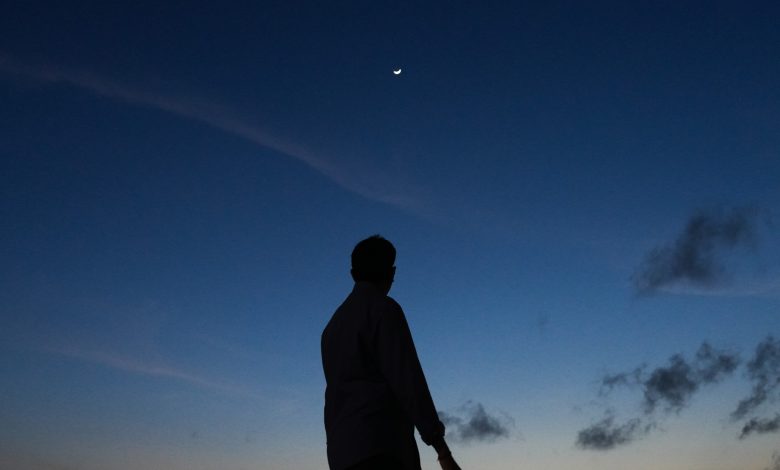 NASA observa encontro raro com Marte e lua negra em agosto