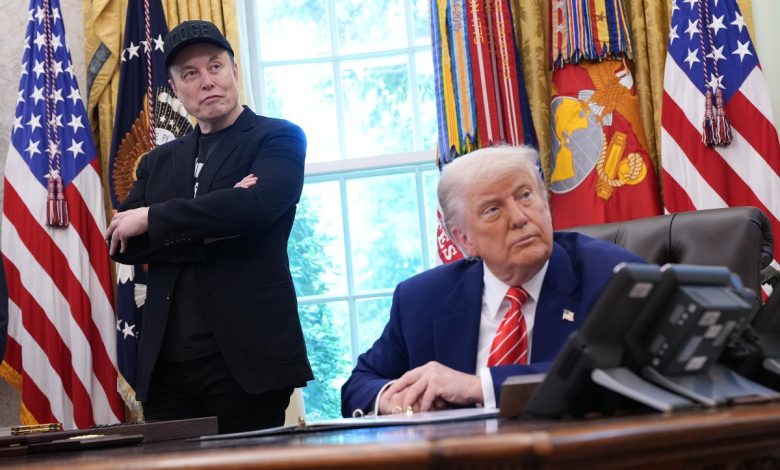 Trump promete simplificar regulamentações da indústria espacial