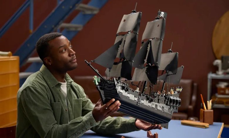 LEGO Ideas lança navio pirata de Jack Sparrow em design matte black