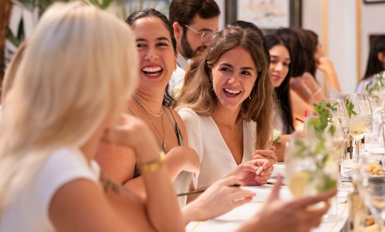 Les Amis lança captação de amizades para mulheres em NY