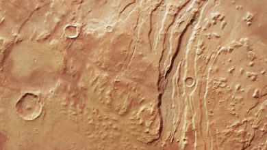NASA explora chasmas em Marte com satélite em órbita