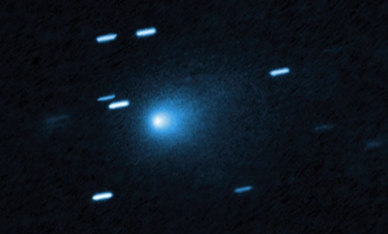 Hubble revela cometa interestelar 3I/ATLAS em nova imagem