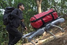 Unitree A2 Stellar Explorer realiza acrobacias e carrega humano