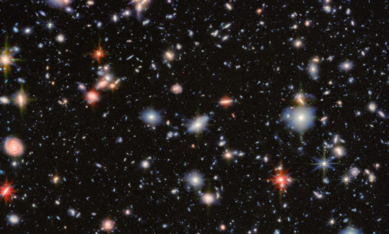 NASA revisita imagem clássica de 2.500 galáxias com telescópio Webb