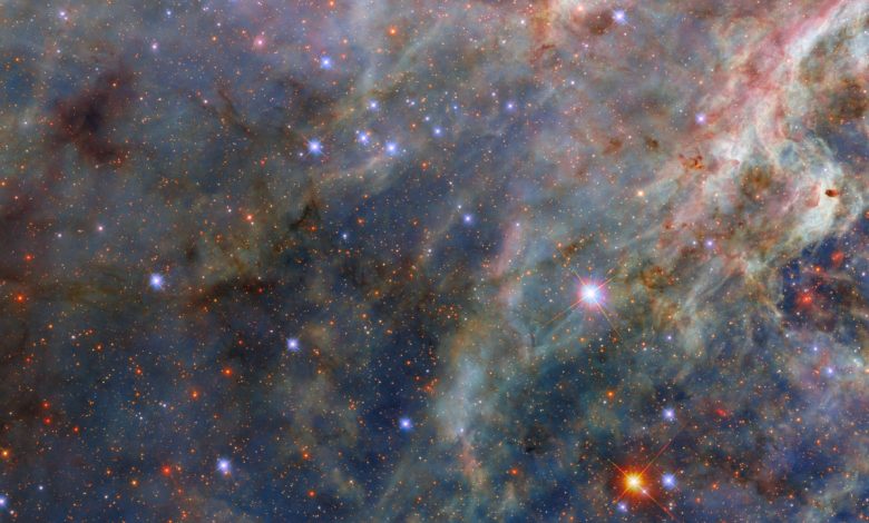 NASA observa formação de estrelas na nebulosa Tarântula