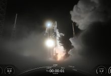 SpaceX lança 28 satélites Starlink e recupera foguete no mar