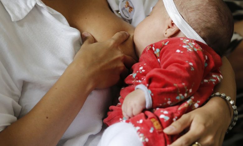 Campanha da OMS incentiva amamentação para salvar vidas