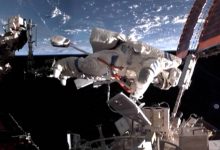 Astronautas chineses reforçam escudo de estação Tiangong