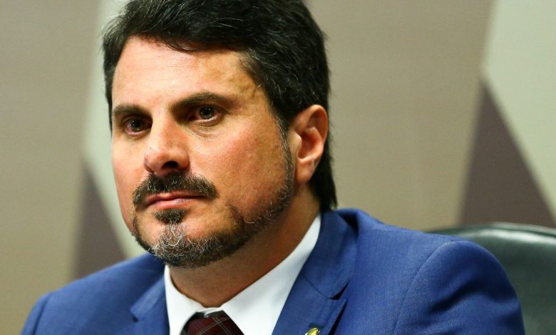 STF suspende uso de tornozeleira por senador Marcos do Val