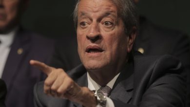 STF analisa pedido de Valdemar para visitar Bolsonaro