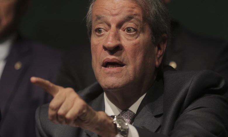 STF analisa pedido de Valdemar para visitar Bolsonaro