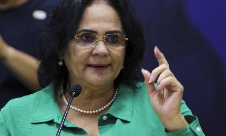 PF e CGU apuram irregularidades em decisão de Damares Alves