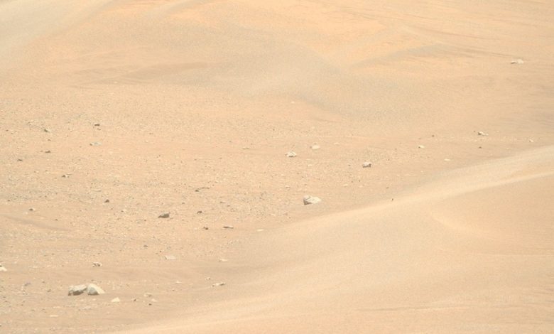 NASA encontra 'megaripples' esculpidos pelo vento em Marte