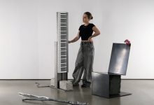 Steel and Stone Piano V2 une design, arte e música