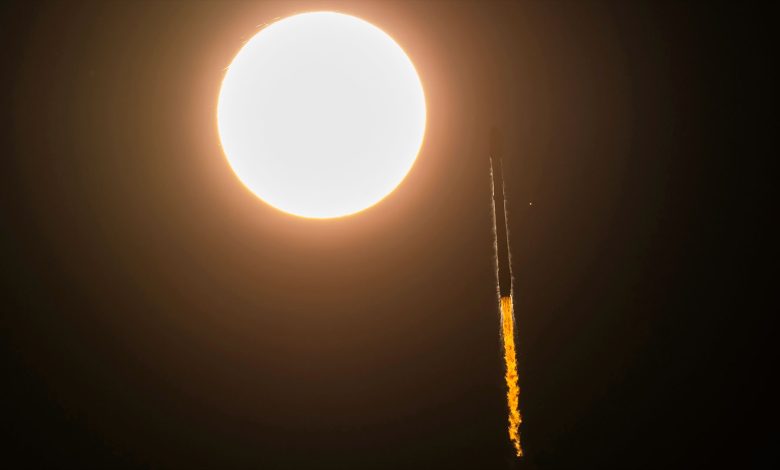 SpaceX lança 28 satélites Starlink em órbita terrestre