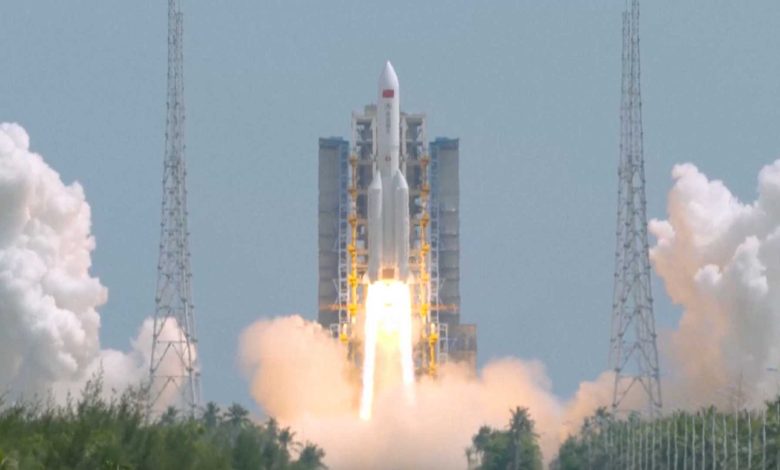 China lança satélites para megaconstelação de internet