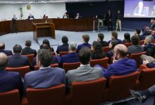 STF retoma julgamento de Bolsonaro com defesas após PGR
