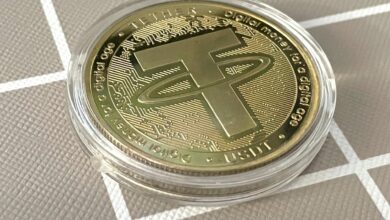 Tether contrata ex-assessor de Trump para operações nos EUA