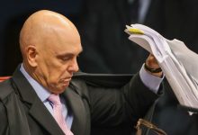 Moraes apresenta 13 atos executórios para condenação de Bolsonaro