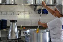 Ceará aprova lei que zera ultraprocessados na merenda escolar