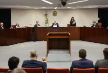 STF retoma julgamento de Bolsonaro com voto de Cármen Lúcia