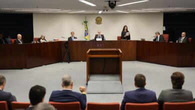 STF retoma julgamento de Bolsonaro com voto de Cármen Lúcia