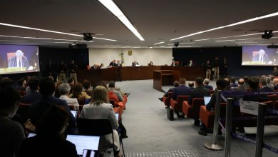 STF cancela sessão e julgamento sobre golpe prossegue à tarde
