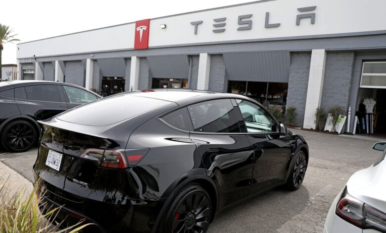 Tesla redesigns maçanetas após investigação de segurança