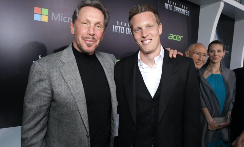 Larry Ellison Jr. busca adquirir Warner Bros. Discovery após Paramount