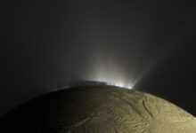 Planetary Scientists Question Ocean Origin of Organic Molecules in Enceladus’ Plumes