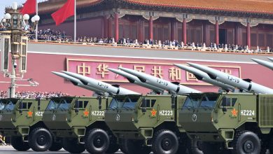 China exibe mísseis hipersônicos e ICBMs em desfile militar