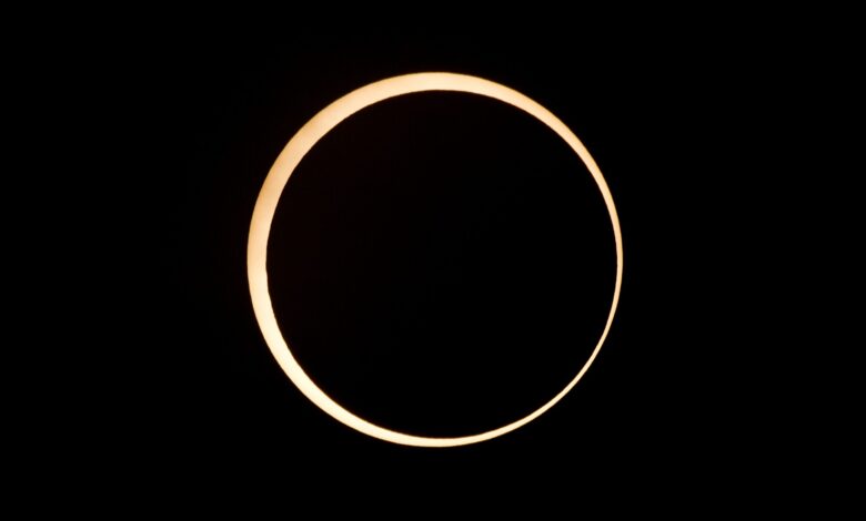NASA prepara público para eclipse solar anelar de 2026