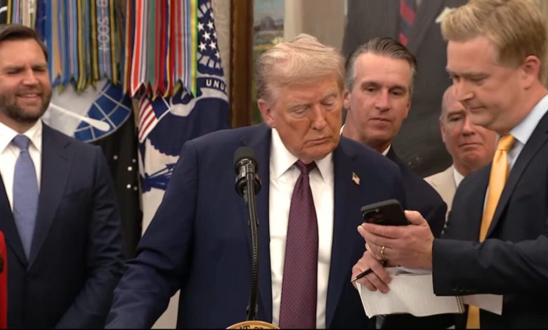 Surpresa: Trump confirma que ainda está vivo em evento gamer