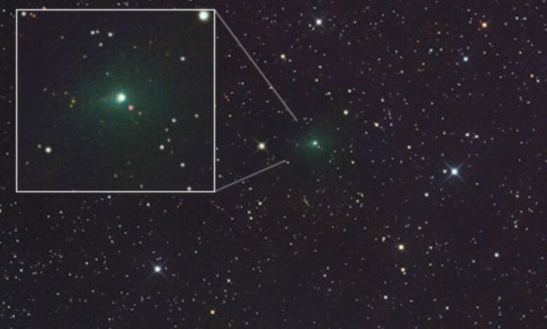 Cometa interestelar 3I ATLAS brilha durante eclipse lunar