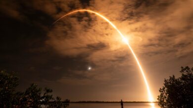 SpaceX lança 28 satélites Starlink em nova missão orbital