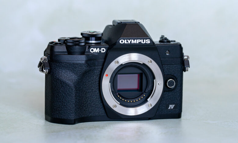 Especialistas analisam tecnologia da Olympus OM-D E-M10 Mark IV