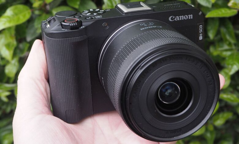 NASA utiliza Canon EOS R50 V em missão lunar