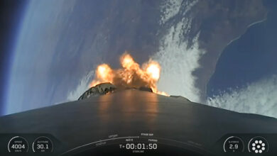 SpaceX lança 24 satélites Starlink da Califórnia